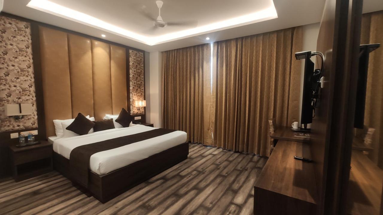 Hotel The Vilana A Unit Of Jg Developers Rishīkesh Dış mekan fotoğraf