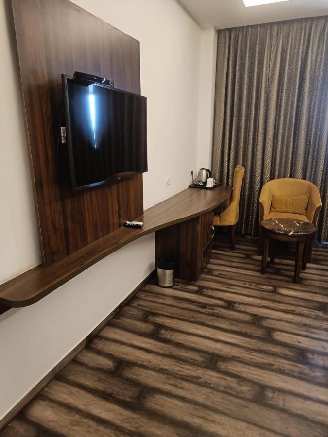 Hotel The Vilana A Unit Of Jg Developers Rishīkesh Dış mekan fotoğraf